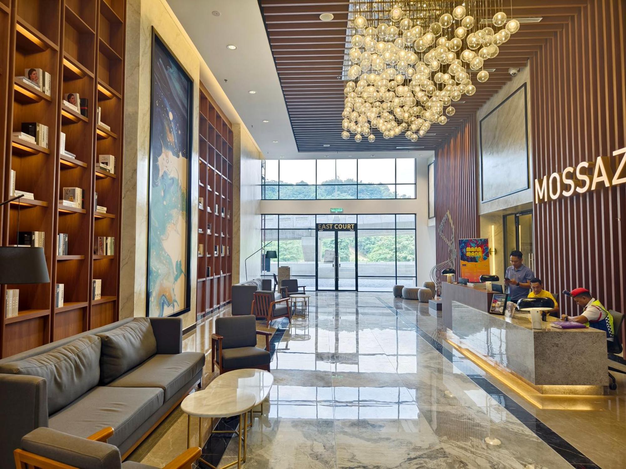 Mossaz Suites Empire City By Starwood 페탈링자야 외부 사진